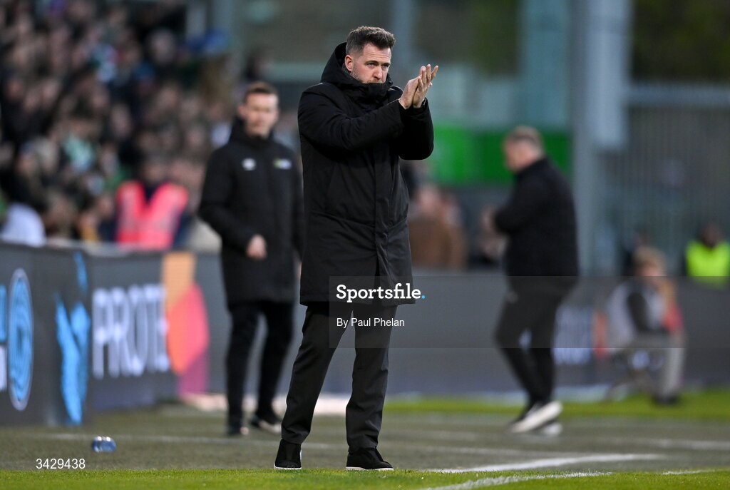 17 April 2026; Shamrock Rovers manager Stephen Bradley applauds his team during the SSE Airtricity Men's Premier Division match between Shamrock Rovers and Bohemians at Tallaght Stadium in Dublin. Photo by Paul Phelan/Sportsfile