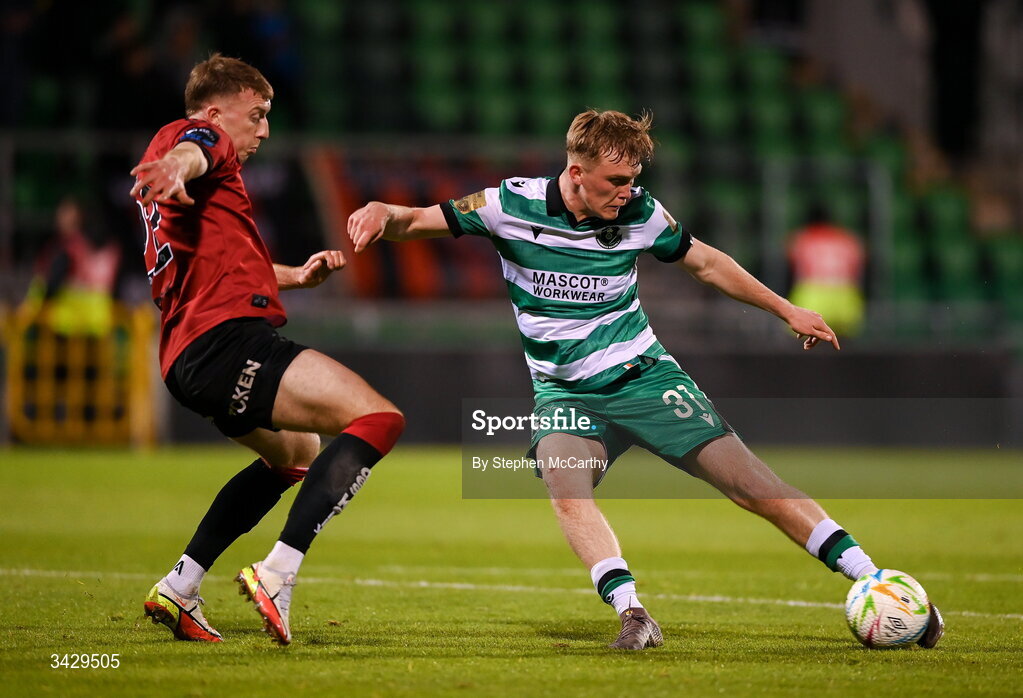 17 April 2026; Michael Noonan of Shamrock Rovers in action against Sam Todd of Bohemians during the SSE Airtricity Men's Premier Division match between Shamrock Rovers and Bohemians at Tallaght Stadium in Dublin. Photo by Stephen McCarthy/Sportsfile