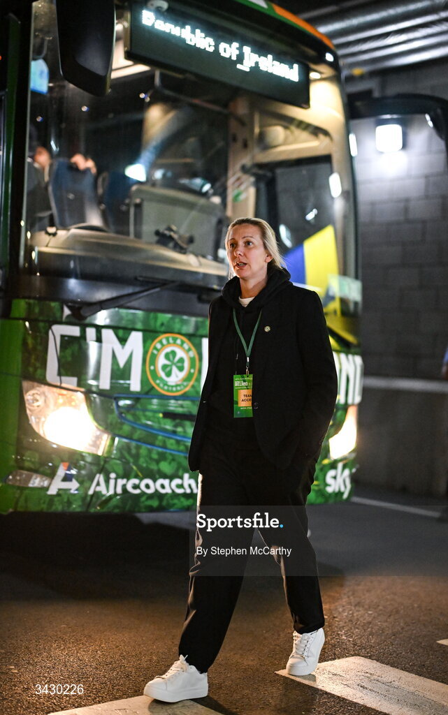 18 April 2026; Republic of Ireland head coach Carla Ward arrives before the 2027 FIFA Women’s World Cup Qualifier match between Republic of Ireland and Poland at the Aviva Stadium in Dublin. Photo by Stephen McCarthy/Sportsfile