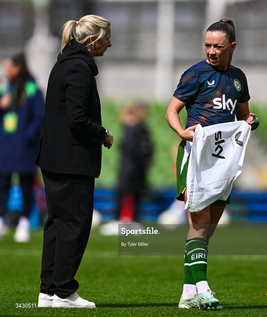 18 April 2026; Republic of Ireland head coach Carla Ward with Katie McCabe before the 2027 FIFA Women’s World Cup Qualifier match between Republic of Ireland and Poland at the Aviva Stadium in Dublin. Photo by Tyler Miller/Sportsfile