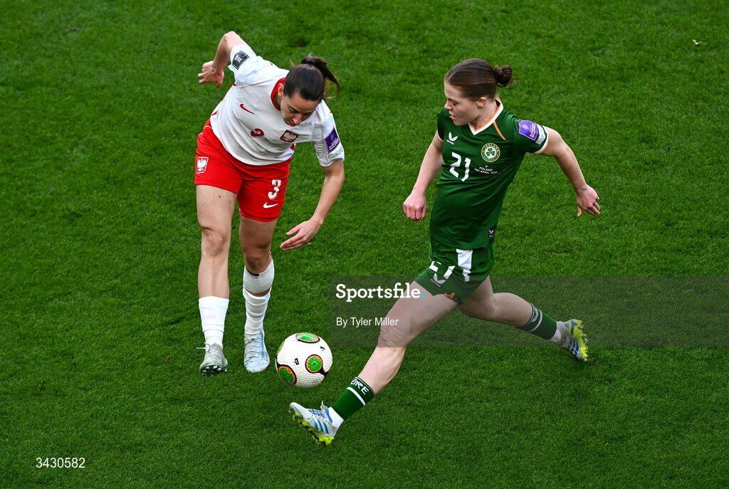 18 April 2026; Emily Murphy of Republic of Ireland in action against Wiktoria Zieniewicz of Poland during the 2027 FIFA Women’s World Cup Qualifier match between Republic of Ireland and Poland at the Aviva Stadium in Dublin. Photo by Tyler Miller/Sportsfile