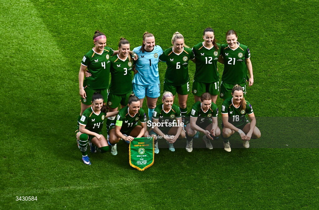 18 April 2026; The Republic of Ireland team photo before the 2027 FIFA Women’s World Cup Qualifier match between Republic of Ireland and Poland at the Aviva Stadium in Dublin. Photo by Tyler Miller/Sportsfile