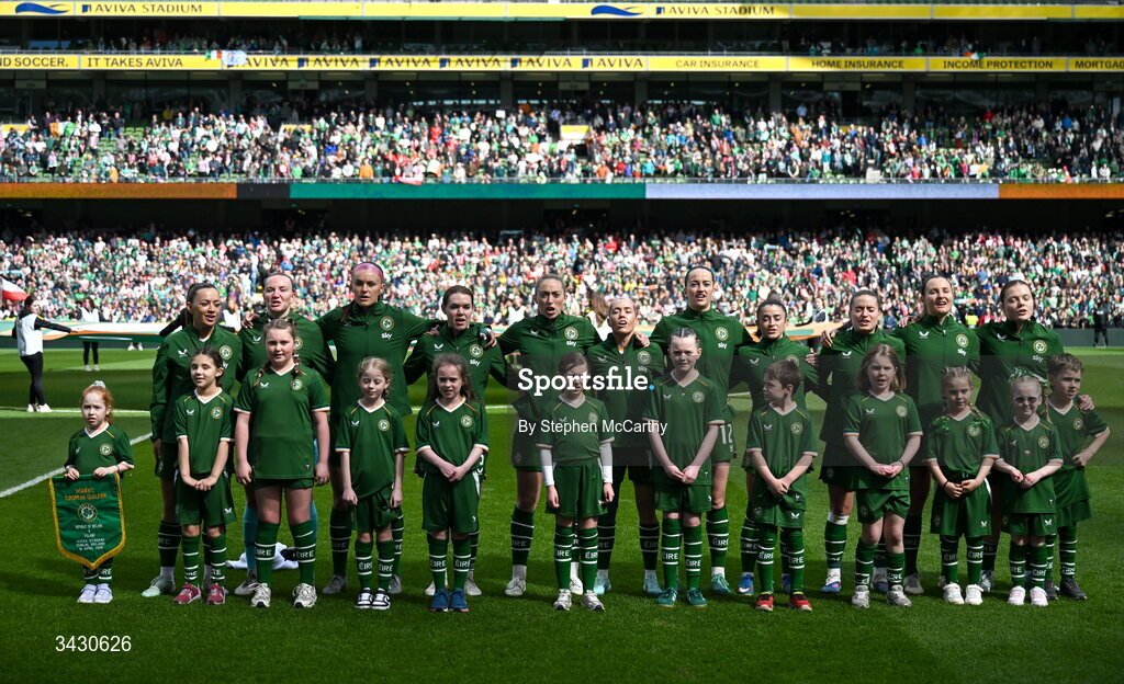 18 April 2026; The Republic of Ireland team during the national anthem before the 2027 FIFA Women’s World Cup Qualifier match between Republic of Ireland and Poland at the Aviva Stadium in Dublin. Photo by Stephen McCarthy/Sportsfile