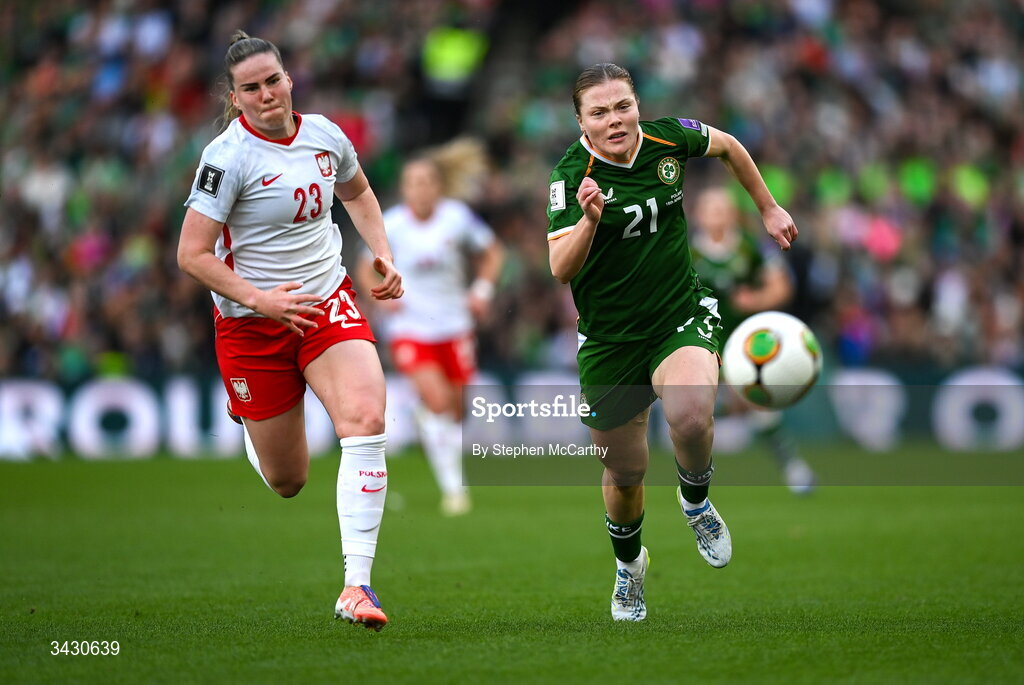 18 April 2026; Emily Murphy of Republic of Ireland in action against Adriana Achcinska of Poland during the 2027 FIFA Women’s World Cup Qualifier match between Republic of Ireland and Poland at the Aviva Stadium in Dublin. Photo by Stephen McCarthy/Sportsfile