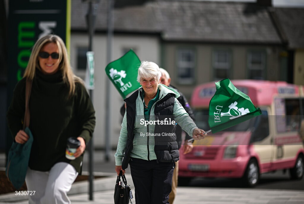 18 April 2026; Ireland supporters arrive ahead of the Women's Six Nations Rugby Championship match between Ireland and Italy at Dexcom Stadium in Galway. Photo by Shauna Clinton/Sportsfile