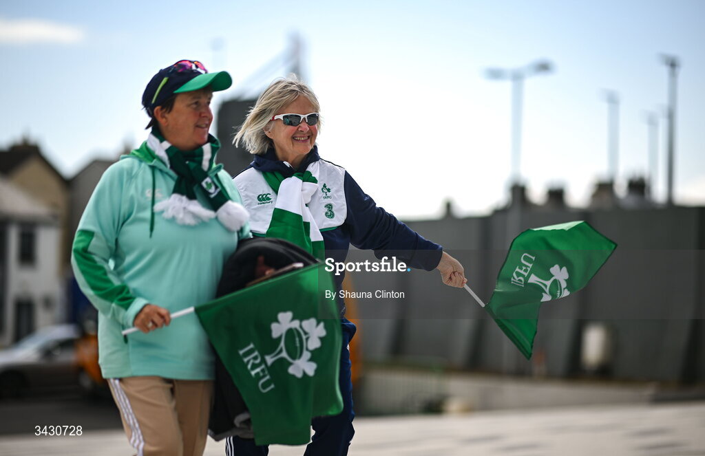 18 April 2026; Ireland supporters arrive ahead of the Women's Six Nations Rugby Championship match between Ireland and Italy at Dexcom Stadium in Galway. Photo by Shauna Clinton/Sportsfile