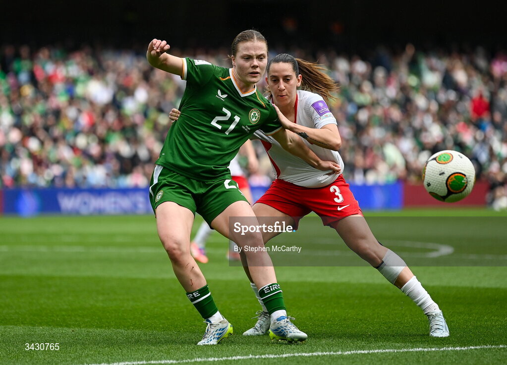 18 April 2026; Emily Murphy of Republic of Ireland in action against Wiktoria Zieniewicz of Poland during the 2027 FIFA Women’s World Cup Qualifier match between Republic of Ireland and Poland at the Aviva Stadium in Dublin. Photo by Stephen McCarthy/Sportsfile