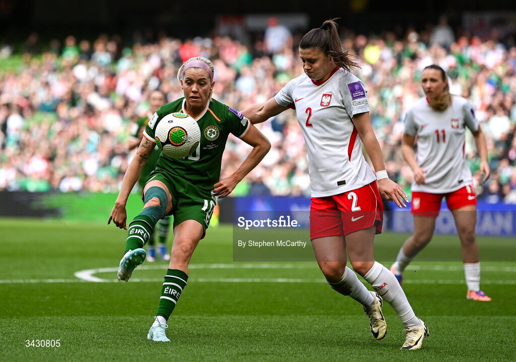 18 April 2026; Denise O'Sullivan of Republic of Ireland flicks the ball over the head of Martyna Wiankowska of Poland during the 2027 FIFA Women’s World Cup Qualifier match between Republic of Ireland and Poland at the Aviva Stadium in Dublin. Photo by Stephen McCarthy/Sportsfile