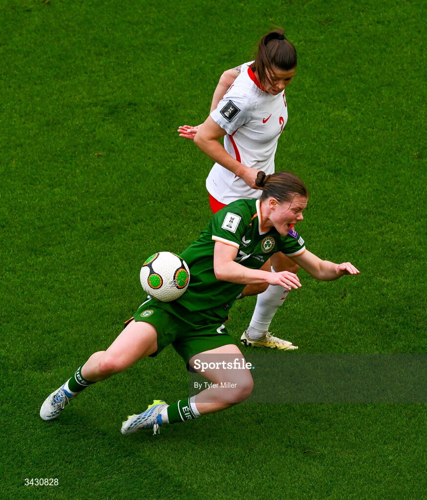 18 April 2026; Emily Murphy of Republic of Ireland in action against Martyna Wiankowska of Poland during the 2027 FIFA Women’s World Cup Qualifier match between Republic of Ireland and Poland at the Aviva Stadium in Dublin. Photo by Tyler Miller/Sportsfile