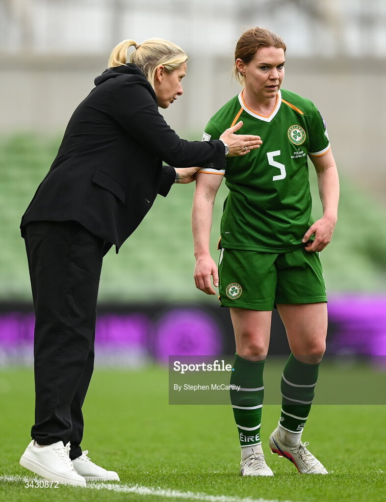 18 April 2026; Republic of Ireland head coach Carla Ward with Aoife Mannion during the 2027 FIFA Women’s World Cup Qualifier match between Republic of Ireland and Poland at the Aviva Stadium in Dublin. Photo by Stephen McCarthy/Sportsfile