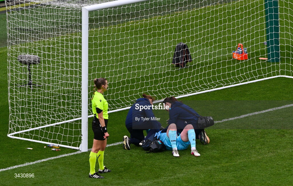 18 April 2026; Republic of Ireland goalkeeper Courtney Brosnan receives medical attention during the 2027 FIFA Women’s World Cup Qualifier match between Republic of Ireland and Poland at the Aviva Stadium in Dublin. Photo by Tyler Miller/Sportsfile