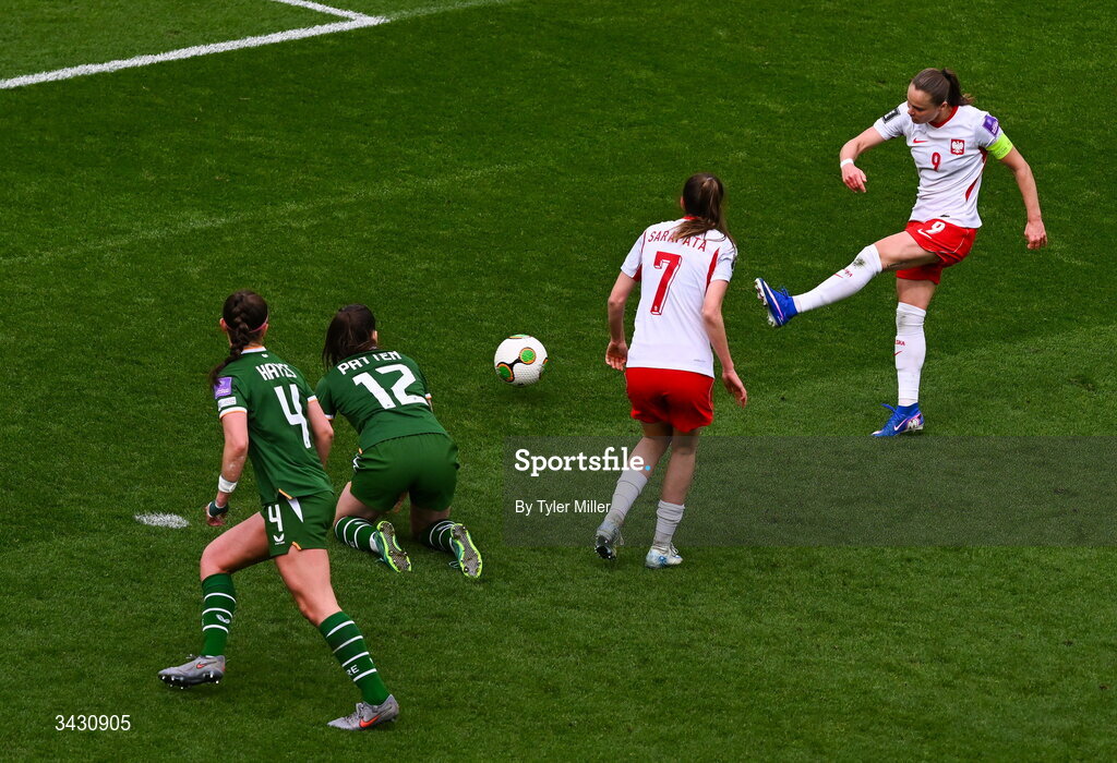 18 April 2026; Ewa Pajor of Poland has an attempt at goal during the 2027 FIFA Women’s World Cup Qualifier match between Republic of Ireland and Poland at the Aviva Stadium in Dublin. Photo by Tyler Miller/Sportsfile