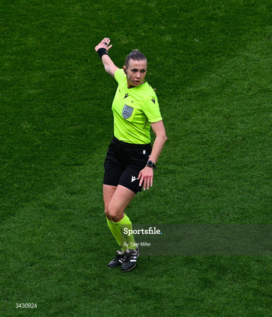 18 April 2026; Referee Aleksandra Cesen during the 2027 FIFA Women’s World Cup Qualifier match between Republic of Ireland and Poland at the Aviva Stadium in Dublin. Photo by Tyler Miller/Sportsfile