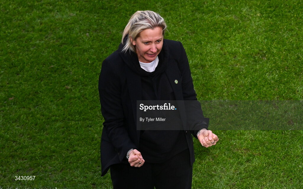 18 April 2026; Republic of Ireland head coach Carla Ward celebrates at the final whistle after the 2027 FIFA Women’s World Cup Qualifier match between Republic of Ireland and Poland at the Aviva Stadium in Dublin. Photo by Tyler Miller/Sportsfile