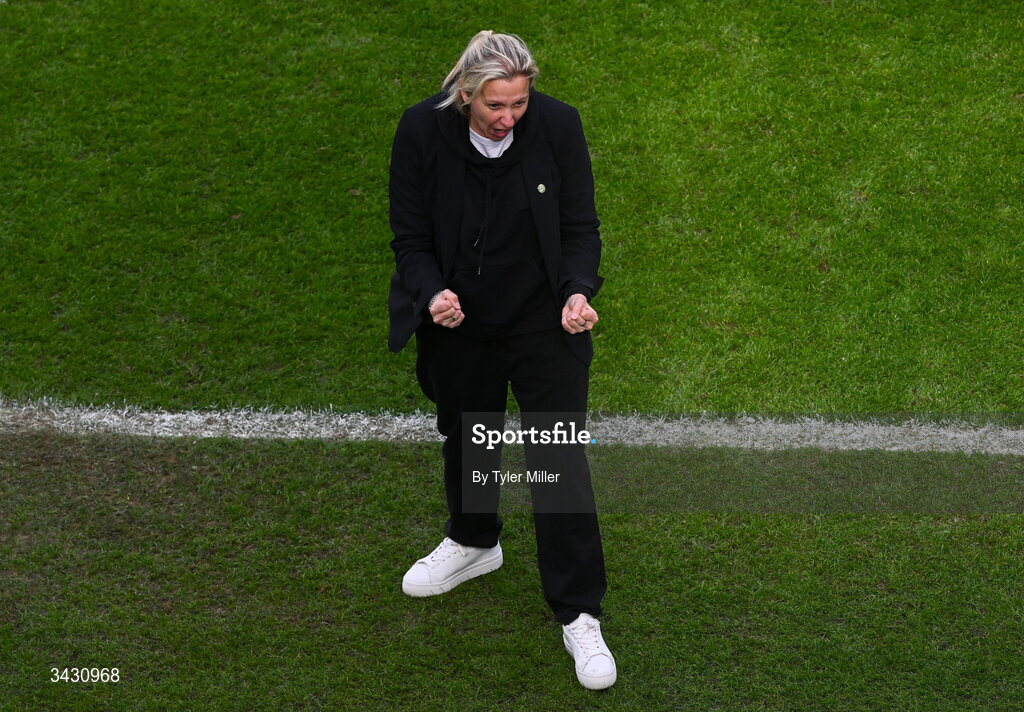 18 April 2026; Republic of Ireland head coach Carla Ward celebrates at the final whistle after the 2027 FIFA Women’s World Cup Qualifier match between Republic of Ireland and Poland at the Aviva Stadium in Dublin. Photo by Tyler Miller/Sportsfile