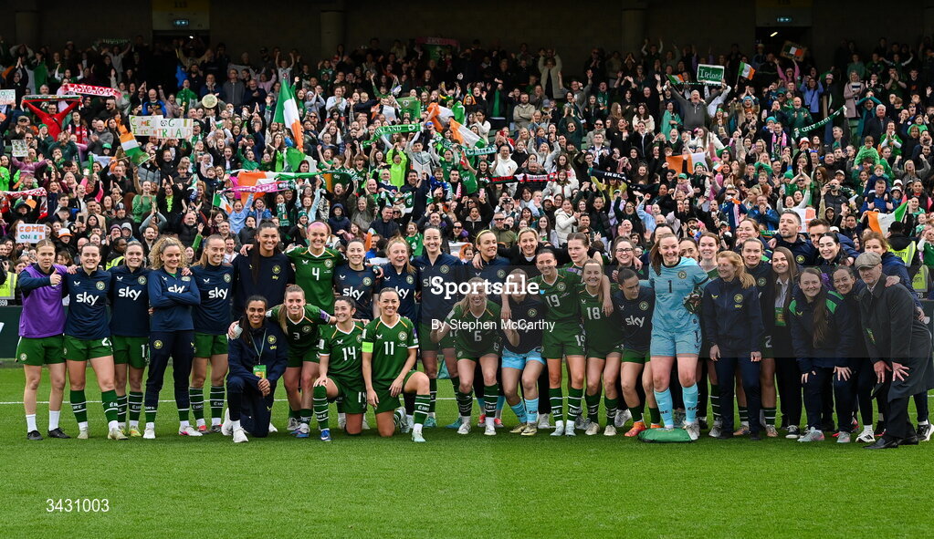 18 April 2026; Republic of Ireland players and supporters celebrate after the 2027 FIFA Women’s World Cup Qualifier match between Republic of Ireland and Poland at the Aviva Stadium in Dublin. Photo by Stephen McCarthy/Sportsfile