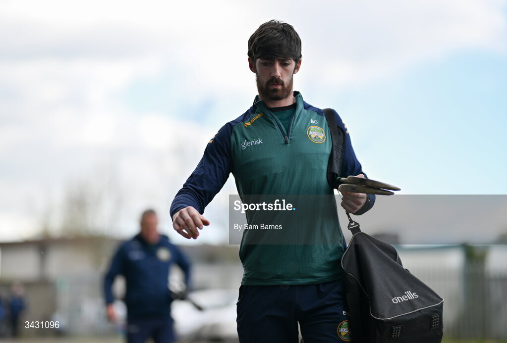 18 April 2026; Ben Conneely of Offaly arrives before the Leinster GAA Senior Hurling Championship Round 1 match between Offaly and Dublin at Glenisk O'Connor Park in Tullamore, Offaly. Photo by Sam Barnes/Sportsfile