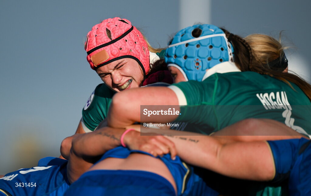 18 April 2026; Dorothy Wall of Ireland, left, controls a rolling maul during the Women's Six Nations Rugby Championship match between Ireland and Italy at Dexcom Stadium in Galway. Photo by Brendan Moran/Sportsfile