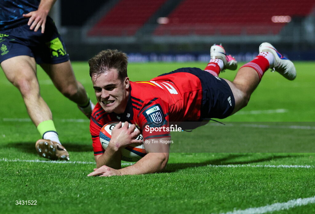 18 April 2026; Alex Kendellen of Munster scores a try during the United Rugby Championship match between Benetton and Munster at Stadio Monigo in Treviso, Italy. Photo by Tim Rogers/Sportsfile