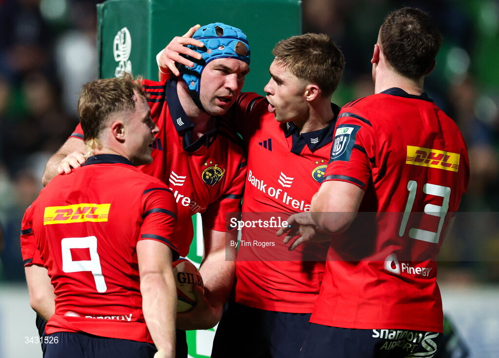 18 April 2026; Tadhg Beirne of Munster is congratulated by teammates on scoring a second-half try during the United Rugby Championship match between Benetton and Munster at Stadio Monigo in Treviso, Italy. Photo by Tim Rogers/Sportsfile