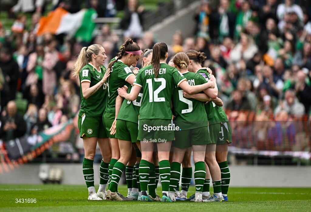 18 April 2026; Republic of Ireland players during the 2027 FIFA Women’s World Cup Qualifier match between Republic of Ireland and Poland at the Aviva Stadium in Dublin. Photo by Seb Daly/Sportsfile