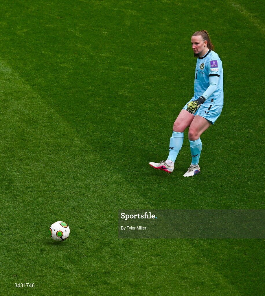 18 April 2026; Republic of Ireland goalkeeper Courtney Brosnan during the 2027 FIFA Women’s World Cup Qualifier match between Republic of Ireland and Poland at the Aviva Stadium in Dublin. Photo by Tyler Miller/Sportsfile