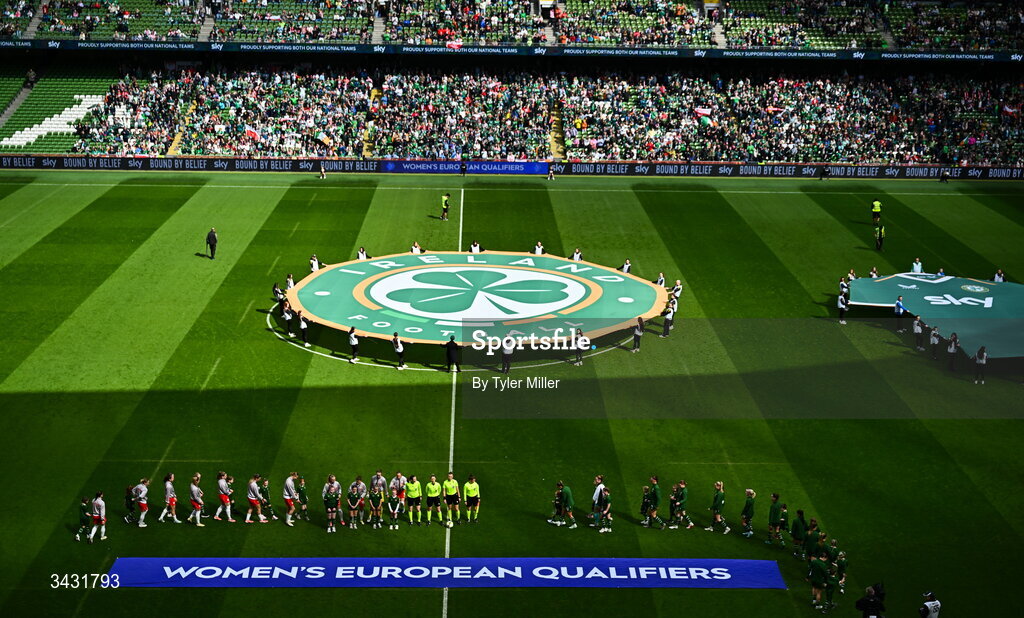 18 April 2026; Players from both side's make their way onto the pitch before the 2027 FIFA Women’s World Cup Qualifier match between Republic of Ireland and Poland at the Aviva Stadium in Dublin. Photo by Tyler Miller/Sportsfile