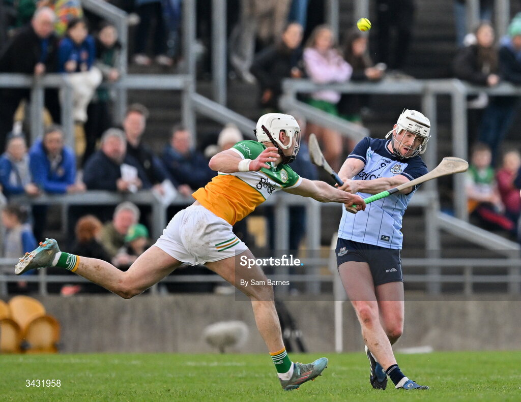 18 April 2026; Conor Donohoe of Dublin in action against Ross Ravenhill of Offaly during the Leinster GAA Senior Hurling Championship Round 1 match between Offaly and Dublin at Glenisk O'Connor Park in Tullamore, Offaly. Photo by Sam Barnes/Sportsfile