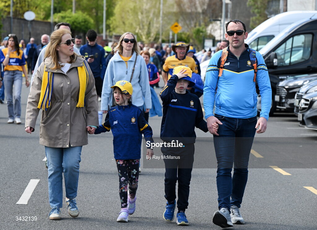 19 April 2026; Clare supporters arrive for the Munster GAA Senior Hurling Championship Round 1 match between Clare and Waterford at Zimmer Biomet Páirc Chíosóg in Ennis, Clare. Photo by Ray McManus/Sportsfile