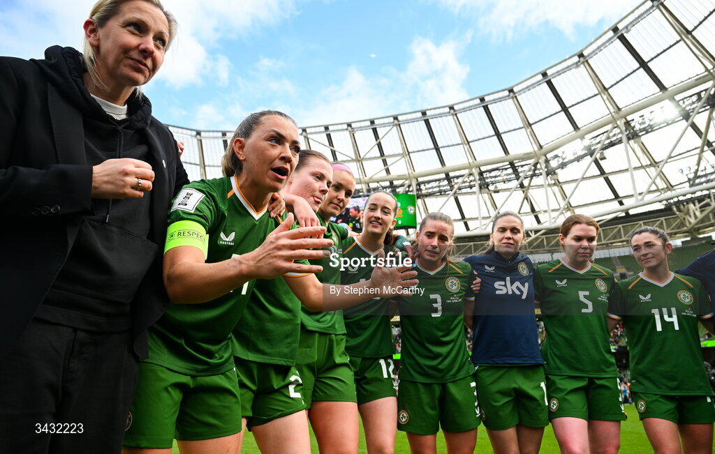 18 April 2026; Republic of Ireland captain Katie McCabe speaks to players and staff after the 2027 FIFA Women’s World Cup Qualifier match between Republic of Ireland and Poland at the Aviva Stadium in Dublin. Photo by Stephen McCarthy/Sportsfile