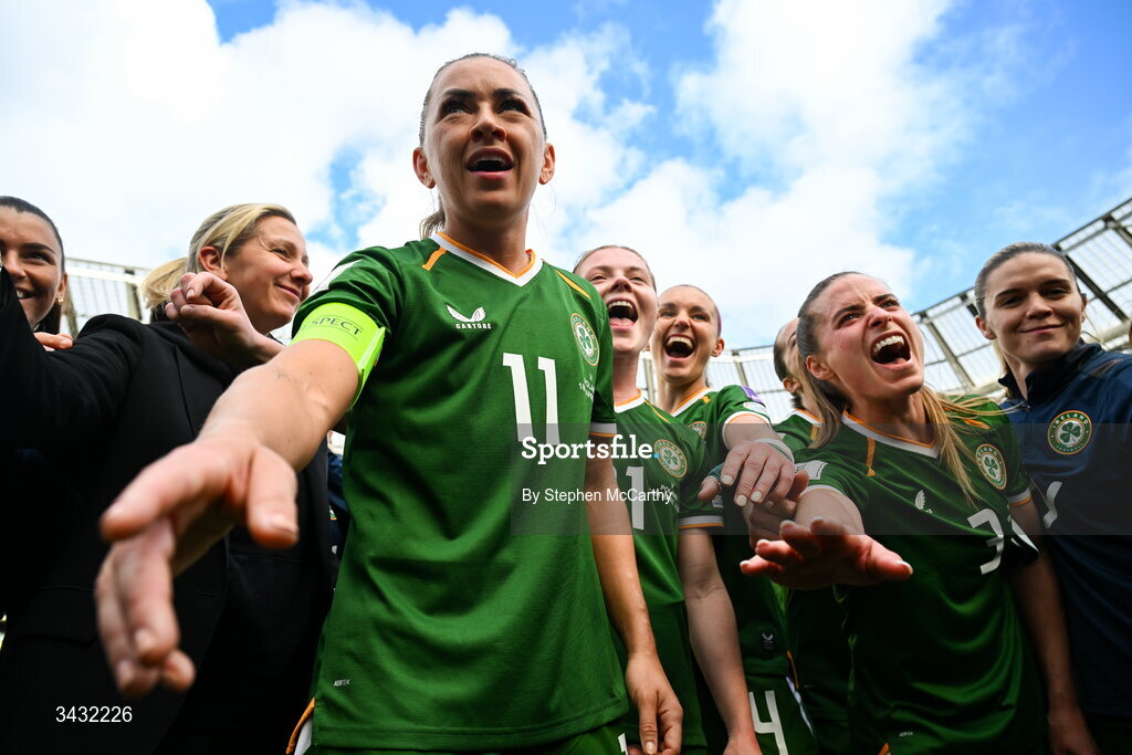 18 April 2026; Republic of Ireland captain Katie McCabe speaks to players and staff after the 2027 FIFA Women’s World Cup Qualifier match between Republic of Ireland and Poland at the Aviva Stadium in Dublin. Photo by Stephen McCarthy/Sportsfile