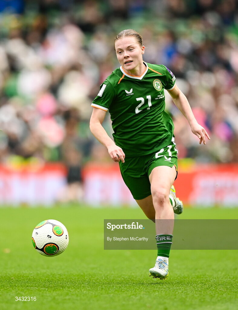 18 April 2026; Emily Murphy of Republic of Ireland during the 2027 FIFA Women’s World Cup Qualifier match between Republic of Ireland and Poland at the Aviva Stadium in Dublin. Photo by Stephen McCarthy/Sportsfile