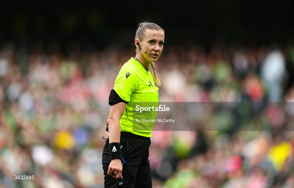 18 April 2026; Referee Aleksandra Cesen during the 2027 FIFA Women’s World Cup Qualifier match between Republic of Ireland and Poland at the Aviva Stadium in Dublin. Photo by Stephen McCarthy/Sportsfile