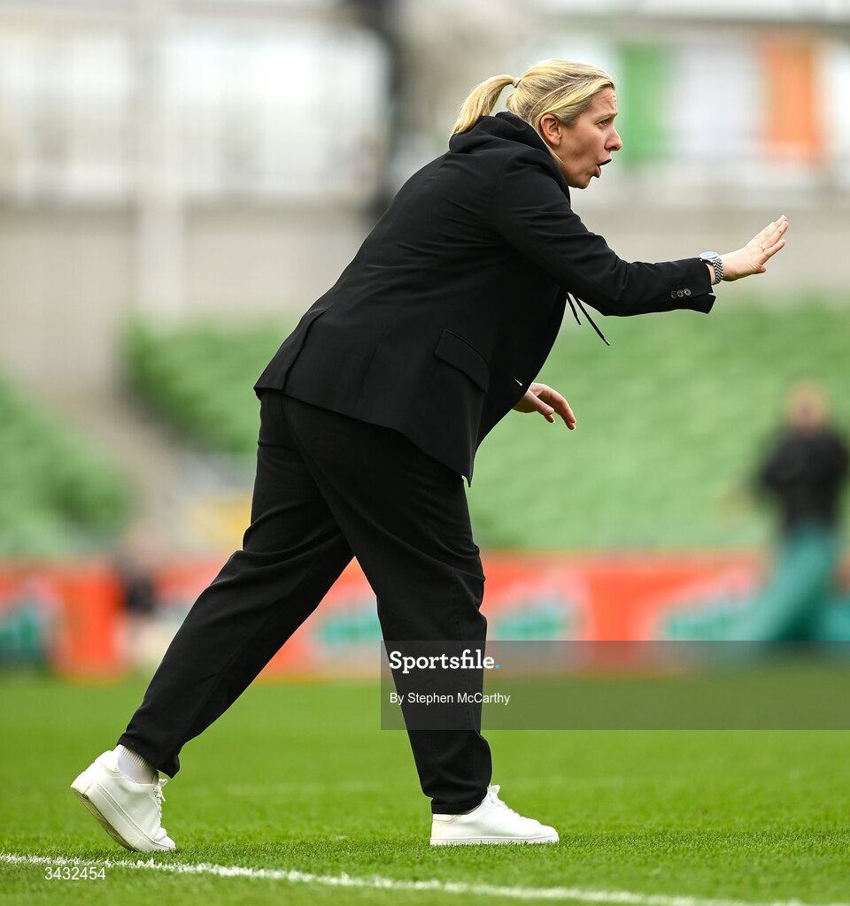 18 April 2026; Republic of Ireland head coach Carla Ward during the 2027 FIFA Women’s World Cup Qualifier match between Republic of Ireland and Poland at the Aviva Stadium in Dublin. Photo by Stephen McCarthy/Sportsfile