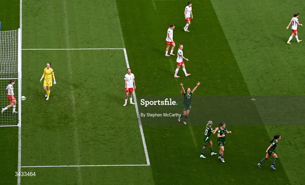 18 April 2026; Republic of Ireland players celebrates their goal, scored by Marissa Sheva, bottom right, during the 2027 FIFA Women’s World Cup Qualifier match between Republic of Ireland and Poland at the Aviva Stadium in Dublin. Photo by Stephen McCarthy/Sportsfile