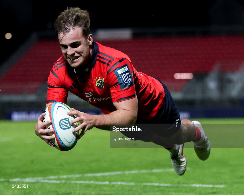 18 April 2026; Alex Kendellen of Munster scores a second-half try during the United Rugby Championship match between Benetton and Munster at Stadio Monigo in Treviso, Italy. Photo by Tim Rogers/Sportsfile