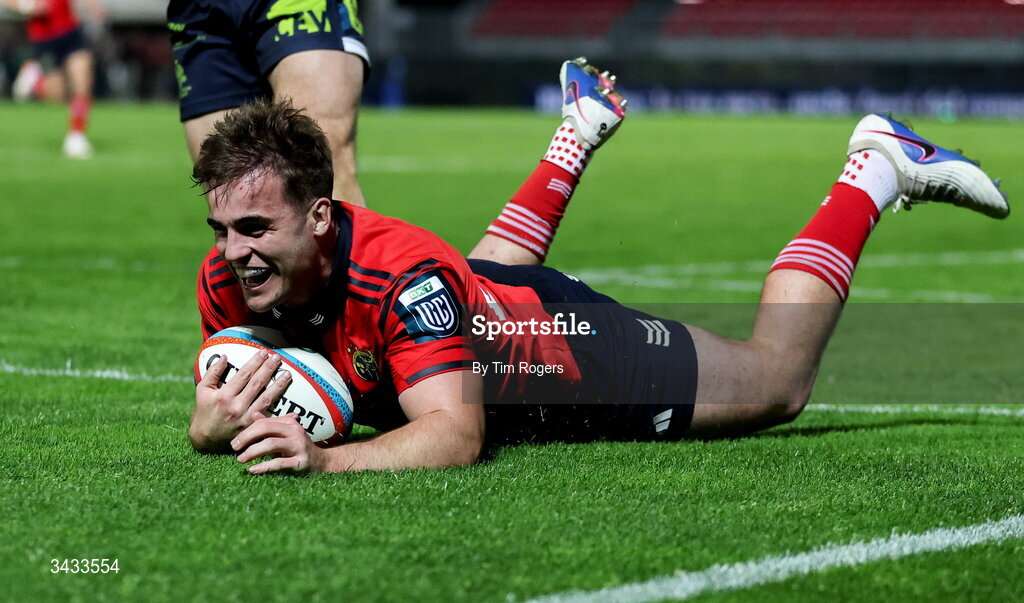 18 April 2026; Alex Kendellen of Munster scores a second-half try during the United Rugby Championship match between Benetton and Munster at Stadio Monigo in Treviso, Italy. Photo by Tim Rogers/Sportsfile
