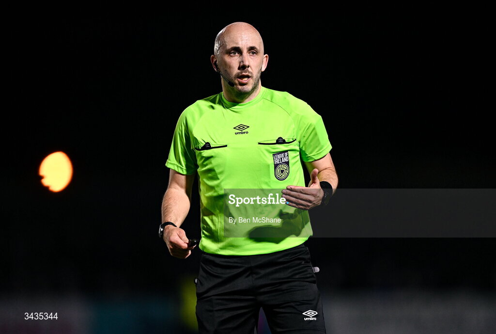 17 April 2026; Referee Daryl Carolan during the SSE Airtricity Men's Premier Division match between Dundalk and Galway United at Oriel Park in Dundalk, Louth. Photo by Ben McShane/Sportsfile