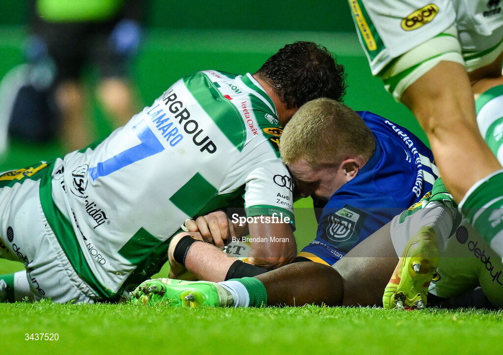 25 April 2026; Conor O'Tighearnaigh of Leinster scores his side's first try during the United Rugby Championship match between Benetton and Leinster at Stadio Monigo in Treviso, Italy. Photo by Brendan Moran/Sportsfile