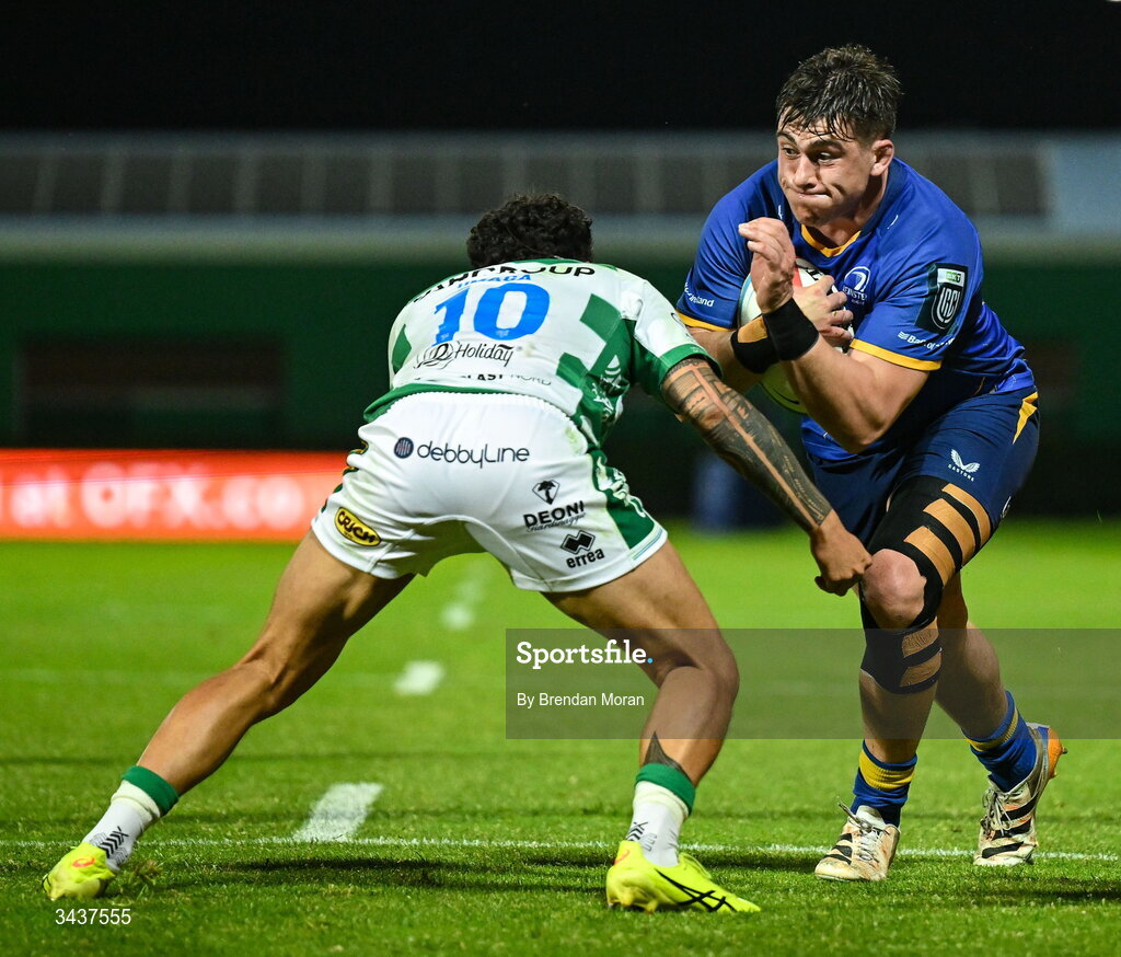 25 April 2026; Dan Sheehan of Leinster in action against Jacob Umaga of Benetton during the United Rugby Championship match between Benetton and Leinster at Stadio Monigo in Treviso, Italy. Photo by Brendan Moran/Sportsfile