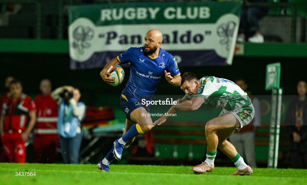 25 April 2026; Jamison Gibson-Park of Leinster on the way to scoring his side's third try during the United Rugby Championship match between Benetton and Leinster at Stadio Monigo in Treviso, Italy. Photo by Brendan Moran/Sportsfile
