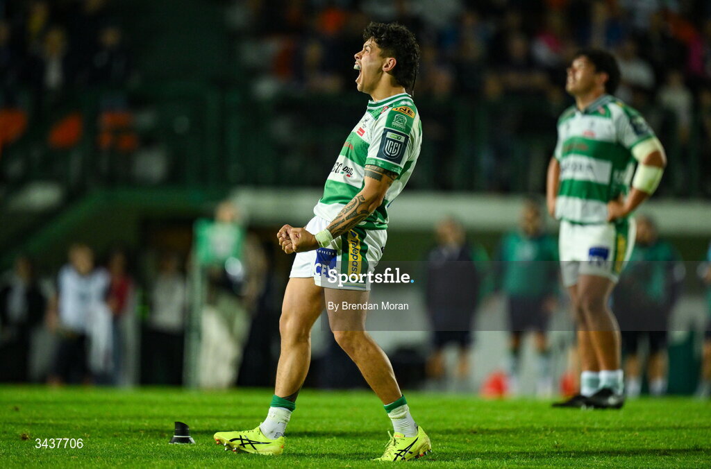 25 April 2026; Jacob Umaga of Benetton celebrates after kicking the winning penalty during the United Rugby Championship match between Benetton and Leinster at Stadio Monigo in Treviso, Italy. Photo by Brendan Moran/Sportsfile