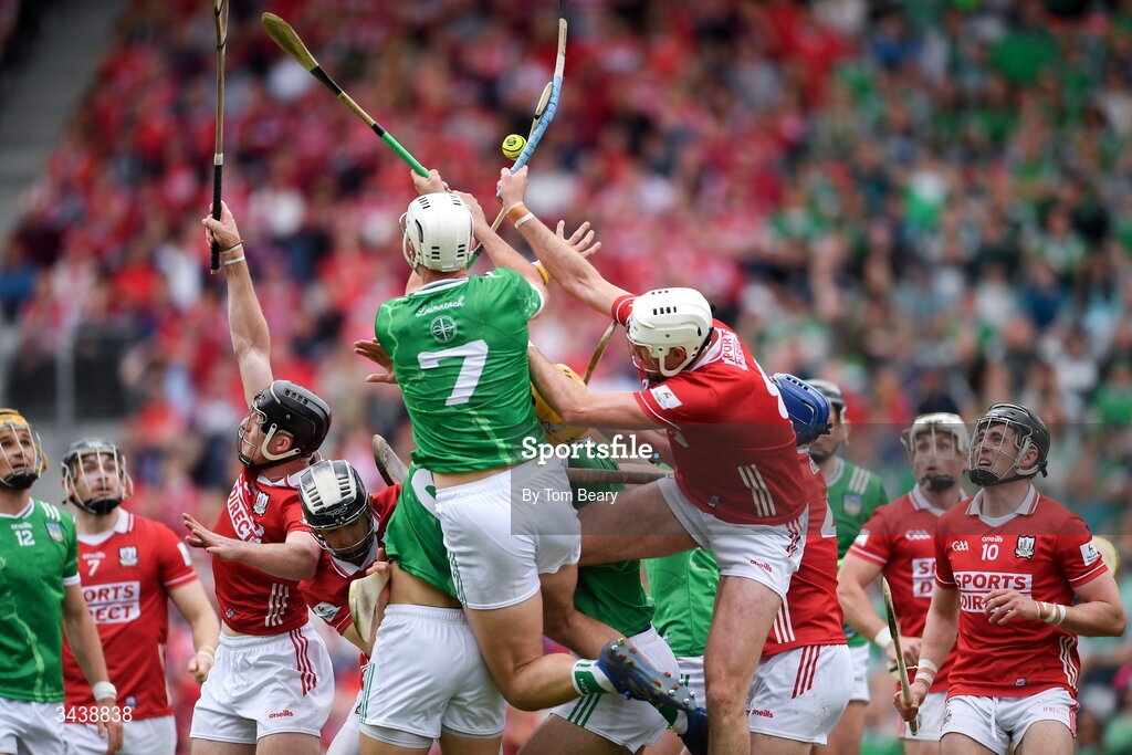 26 April 2026; Players from both sides try and win the sliotar as Limerick dropped a late free into the square in the final minutes of the Munster GAA Senior Hurling Championship Round 2 match between Cork and Limerick at SuperValu Páirc Uí Chaoimh in Cork. Photo by Tom Beary/Sportsfile