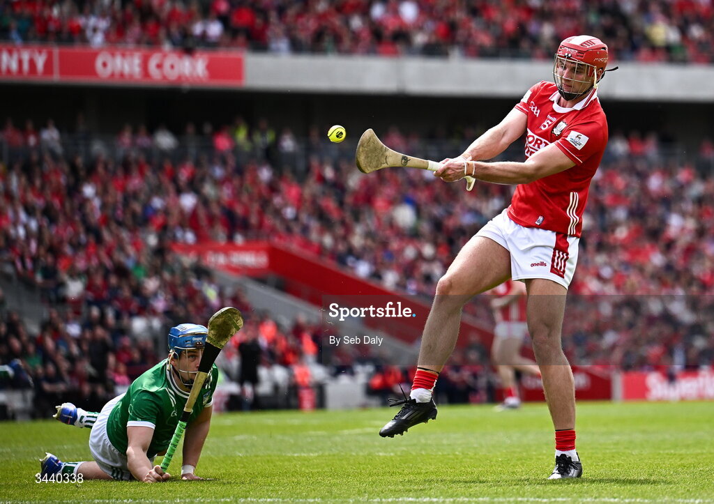 26 April 2026; Brian Hayes of Cork in action against Mike Casey of Limerick during the Munster GAA Senior Hurling Championship Round 2 match between Cork and Limerick at SuperValu Páirc Uí Chaoimh in Cork. Photo by Seb Daly/Sportsfile