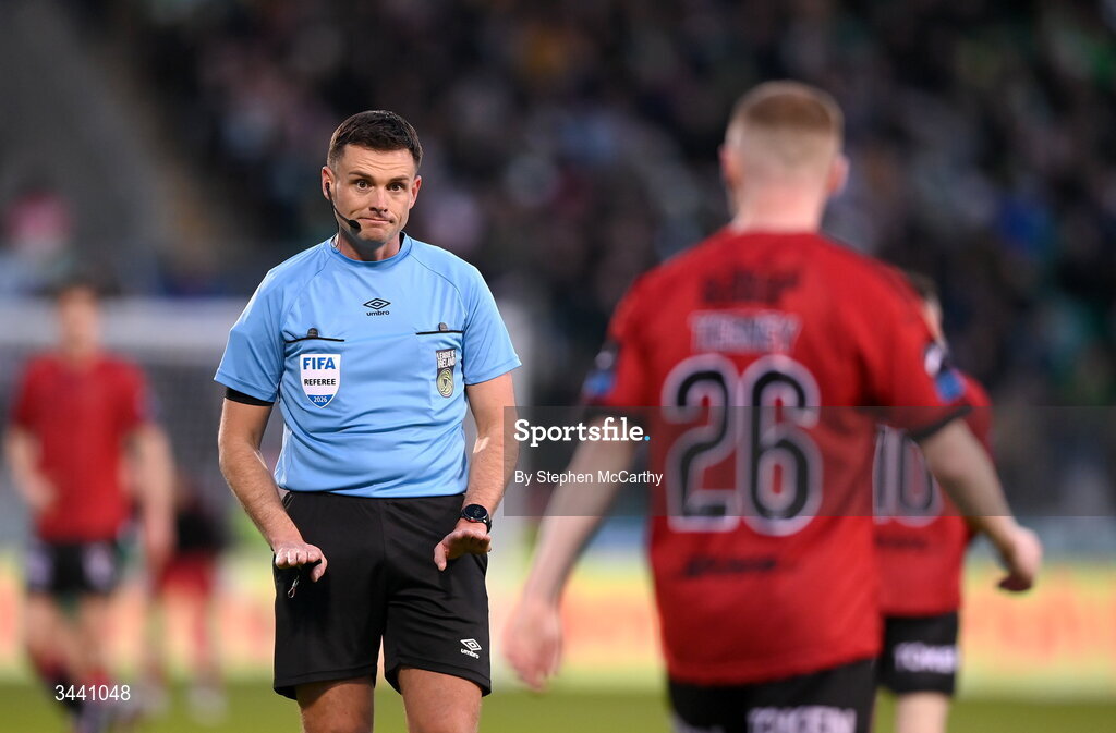 17 April 2026; Referee Rob Hennessy during the SSE Airtricity Men's Premier Division match between Shamrock Rovers and Bohemians at Tallaght Stadium in Dublin. Photo by Stephen McCarthy/Sportsfile