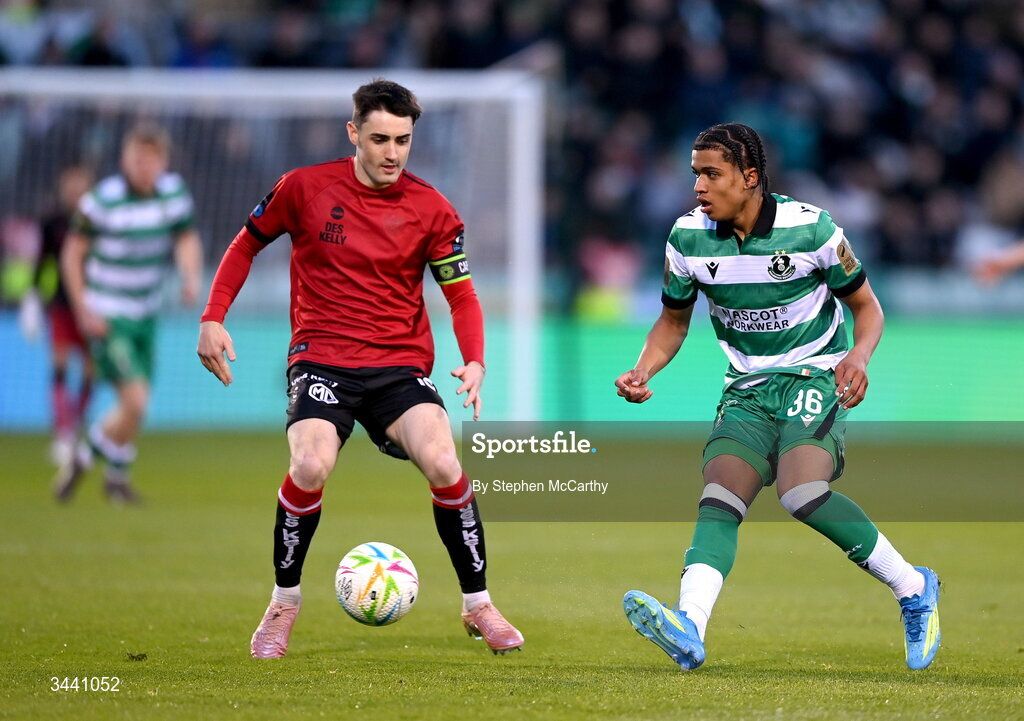 17 April 2026; Victor Ozhianvuna of Shamrock Rovers in action against Dawson Devoy of Bohemians during the SSE Airtricity Men's Premier Division match between Shamrock Rovers and Bohemians at Tallaght Stadium in Dublin. Photo by Stephen McCarthy/Sportsfile