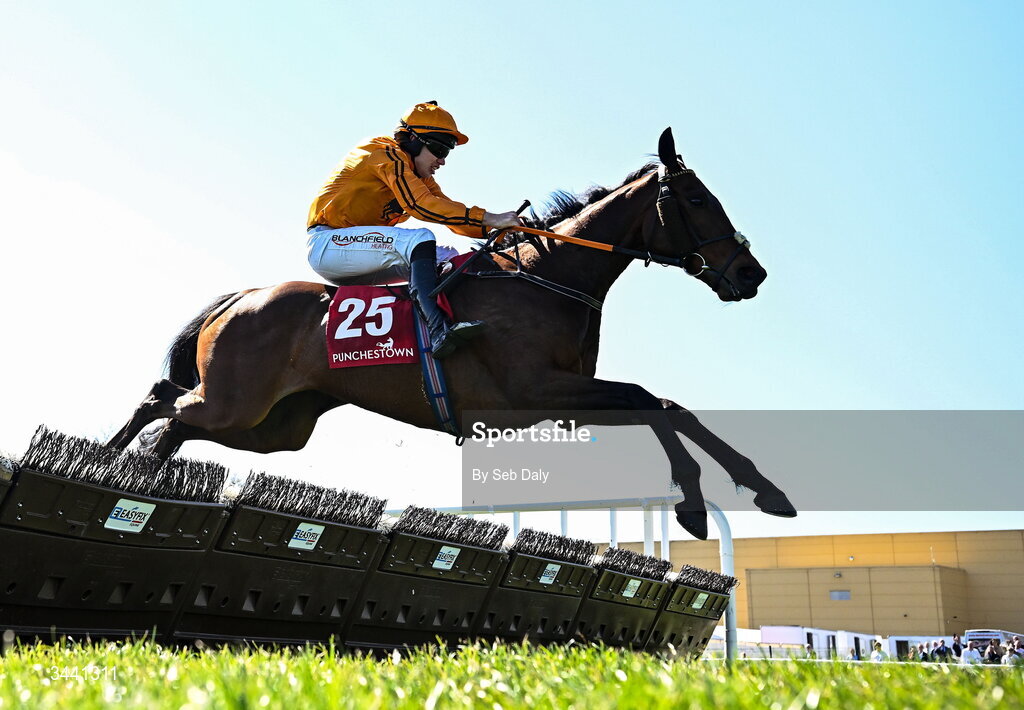 29 April 2026; Jacovec Cavern, with Richie Condon up, jump the last on their way to winning the Adare Manor Opportunity Series Final Handicap Hurdle during day two of the Punchestown Festival at Punchestown Racecourse in Kildare. Photo by Seb Daly/Sportsfile