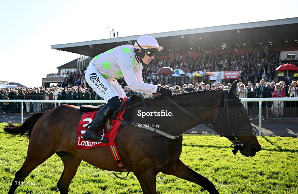 29 April 2026; Gaelic Warrior, with Paul Townend up, on their way to winning the Ladbrokes Punchestown Gold Cup during day two of the Punchestown Festival at Punchestown Racecourse in Kildare. Photo by Seb Daly/Sportsfile