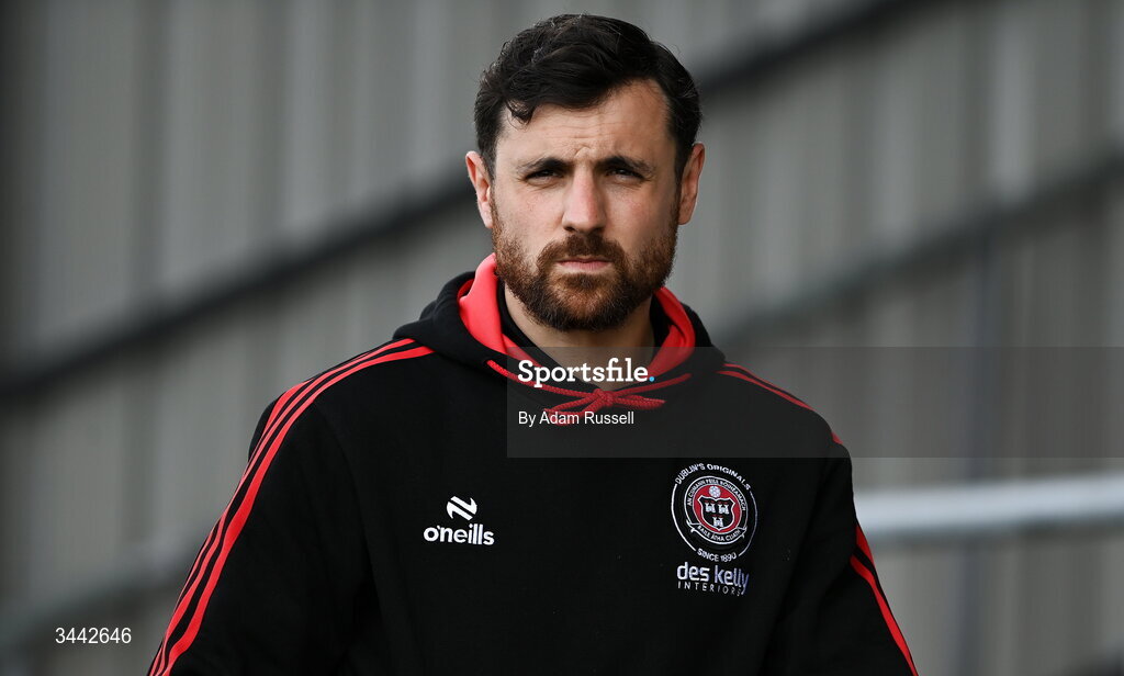 1 May 2026; Jordan Flores of Bohemians arrives for the SSE Airtricity Men's Premier Division match between Bohemians and Derry City at Dalymount Park in Dublin. Photo by Adam Russell/Sportsfile
