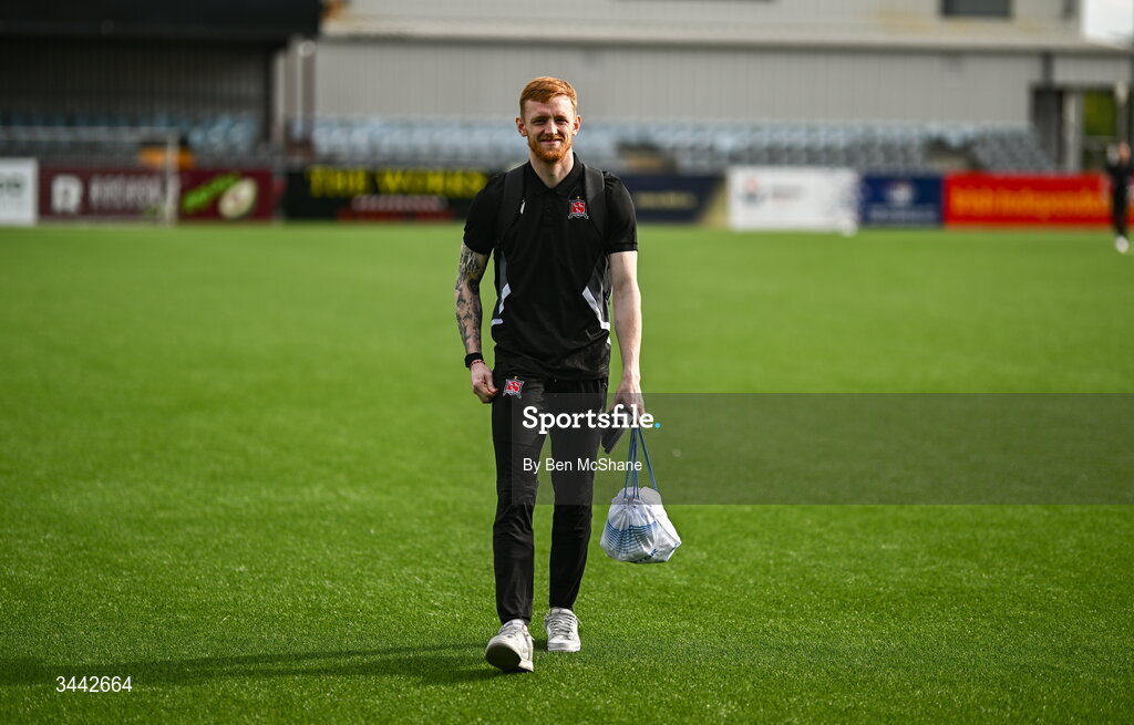 1 May 2026; Dundalk goalkeeper Enda Minogue before the SSE Airtricity Men's Premier Division match between Dundalk and Shelbourne at Oriel Park in Dundalk, Louth. Photo by Ben McShane/Sportsfile